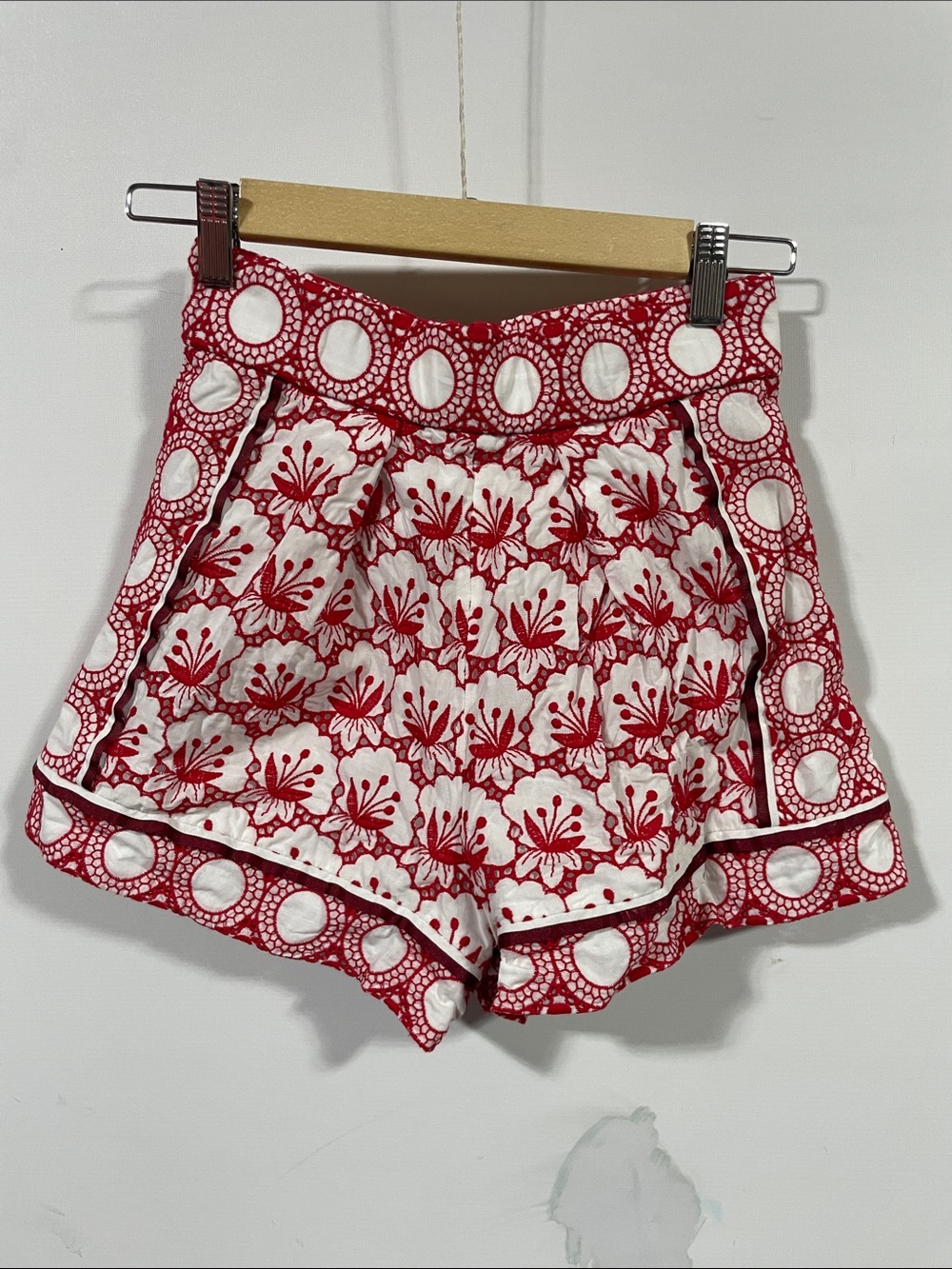 Maje White and Red Floral Embroidered Skort
